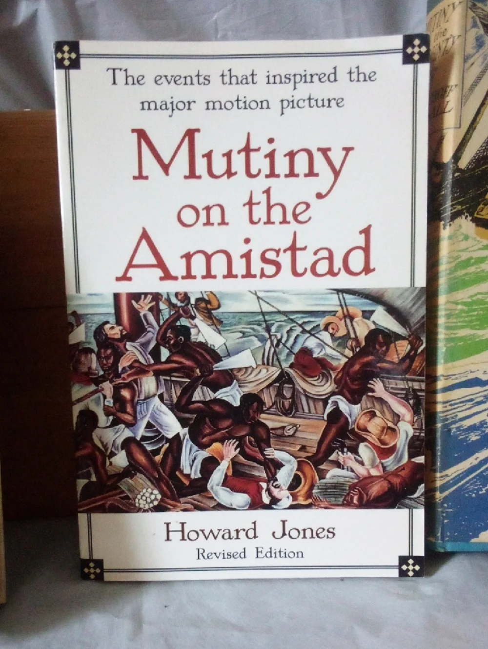 Sea Faring & Mutiny Books Mutiny On The bounty 1960 Robinson caruso 1901 EUC